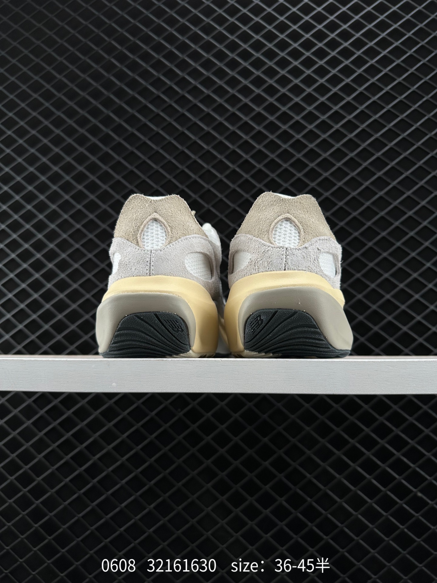 New Balance Warped Runner   UWRPDMOB CLASSICs TRADITIONNELS